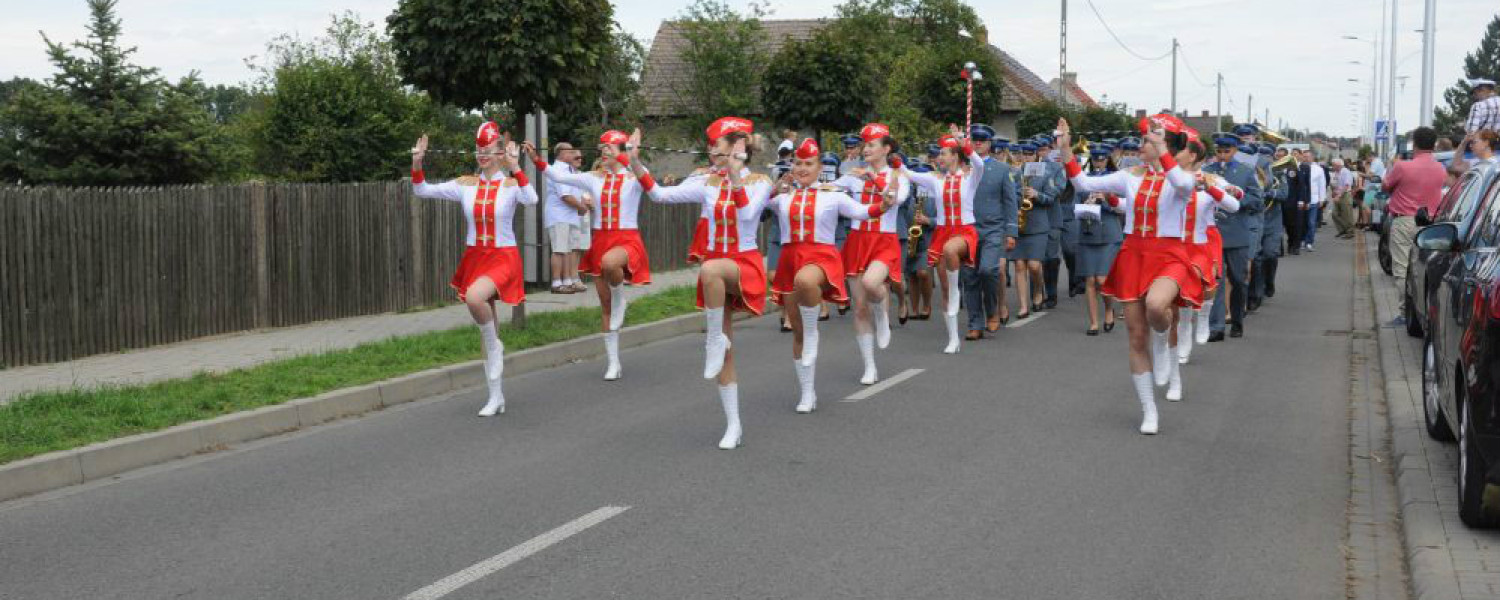 Stroje dla Mażoretek "Copacabana" i Gminnej Orkiestry Dętej w Ciasnej