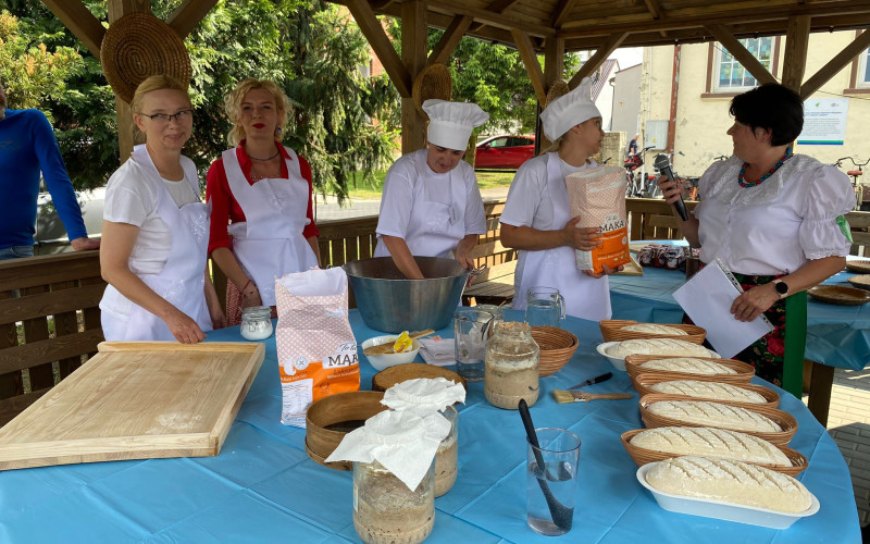 Wesołe babki i „sznita z tustym”